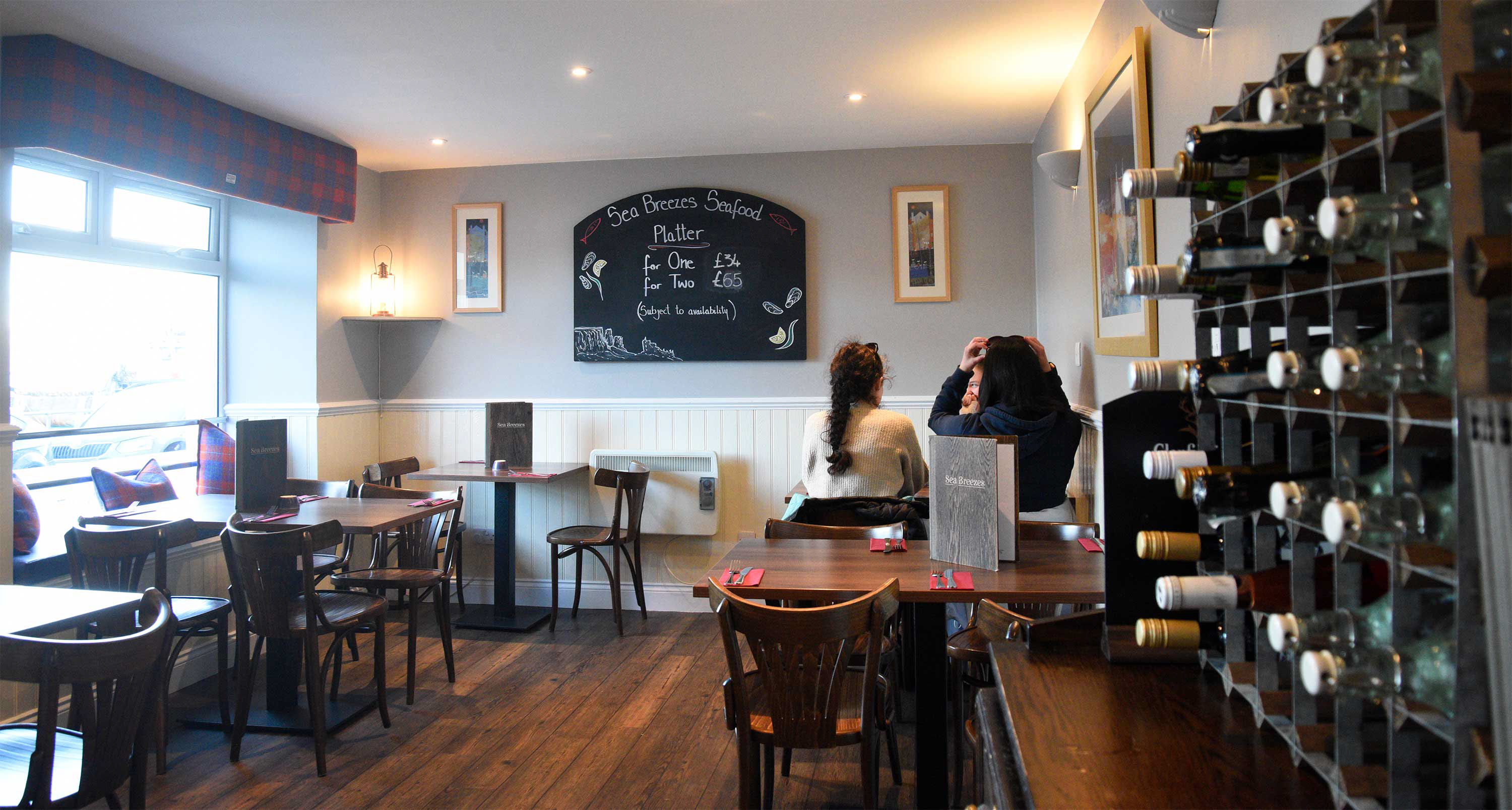 About Sea Breezes Seafood restaurant in Portree selling Seafood Platters and Langoustines